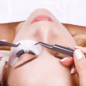 Hybrid Eyelash Extension Offer